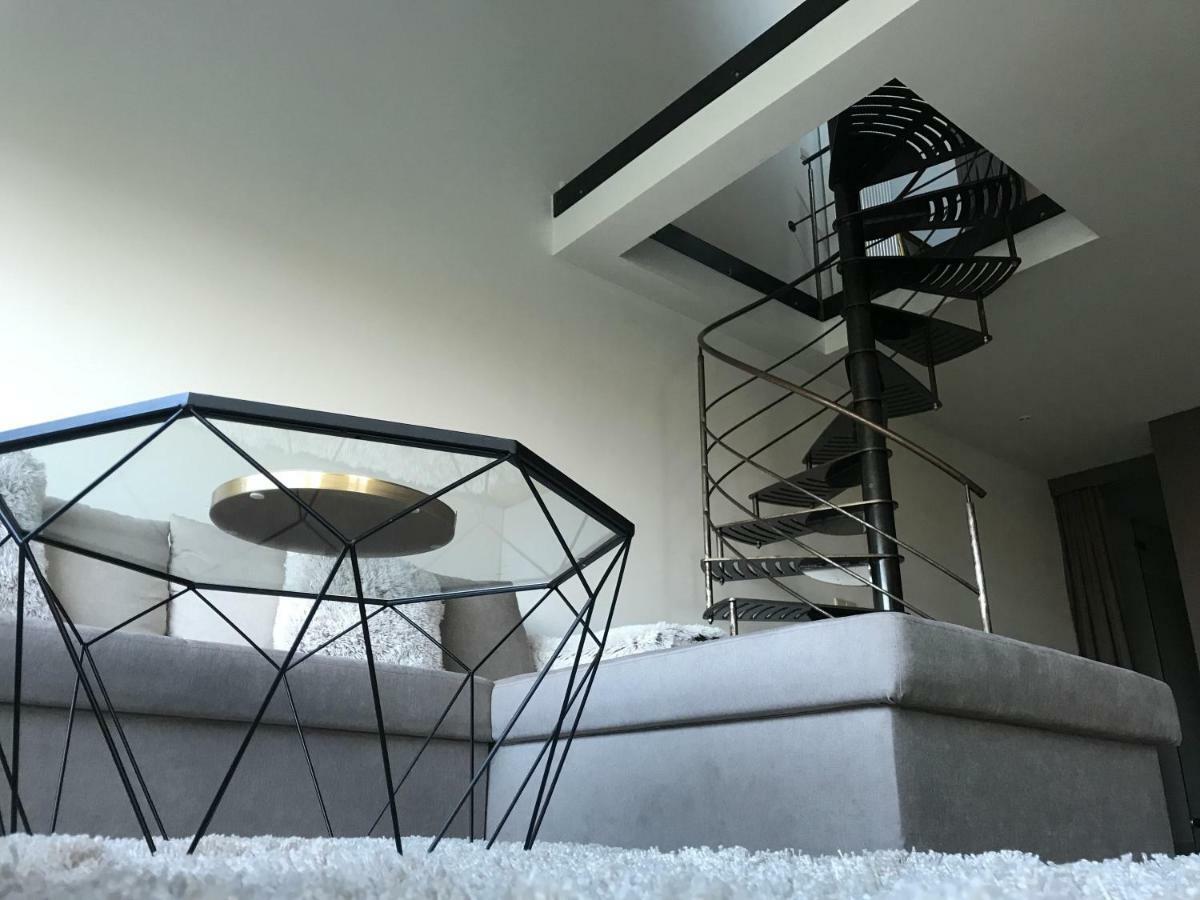 Luxury Loft Duplex Penthouse Of 190M2 & Free Parking ! Apartment Brussel Bagian luar foto